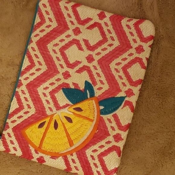 VIRA BRADLEY  straw clutch - Picture 2 of 8